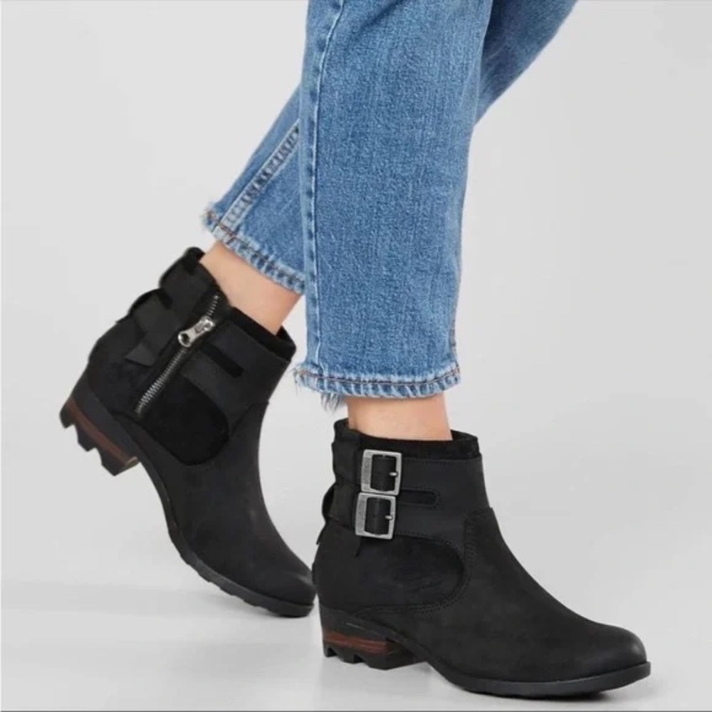Sorel Lolla Black Ankle Boots with Double Buckle 8